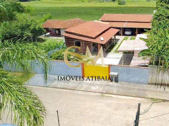 #734 - Casa para Venda em Atibaia - SP