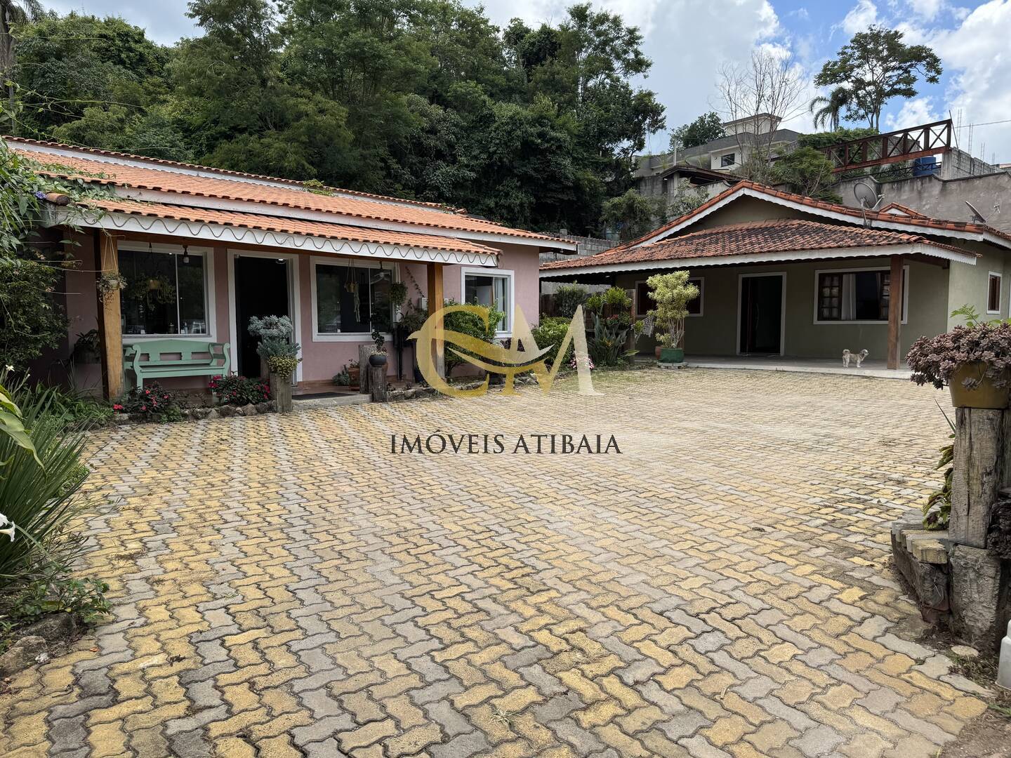 Casa, 5 quartos, 299 m² - Foto 1