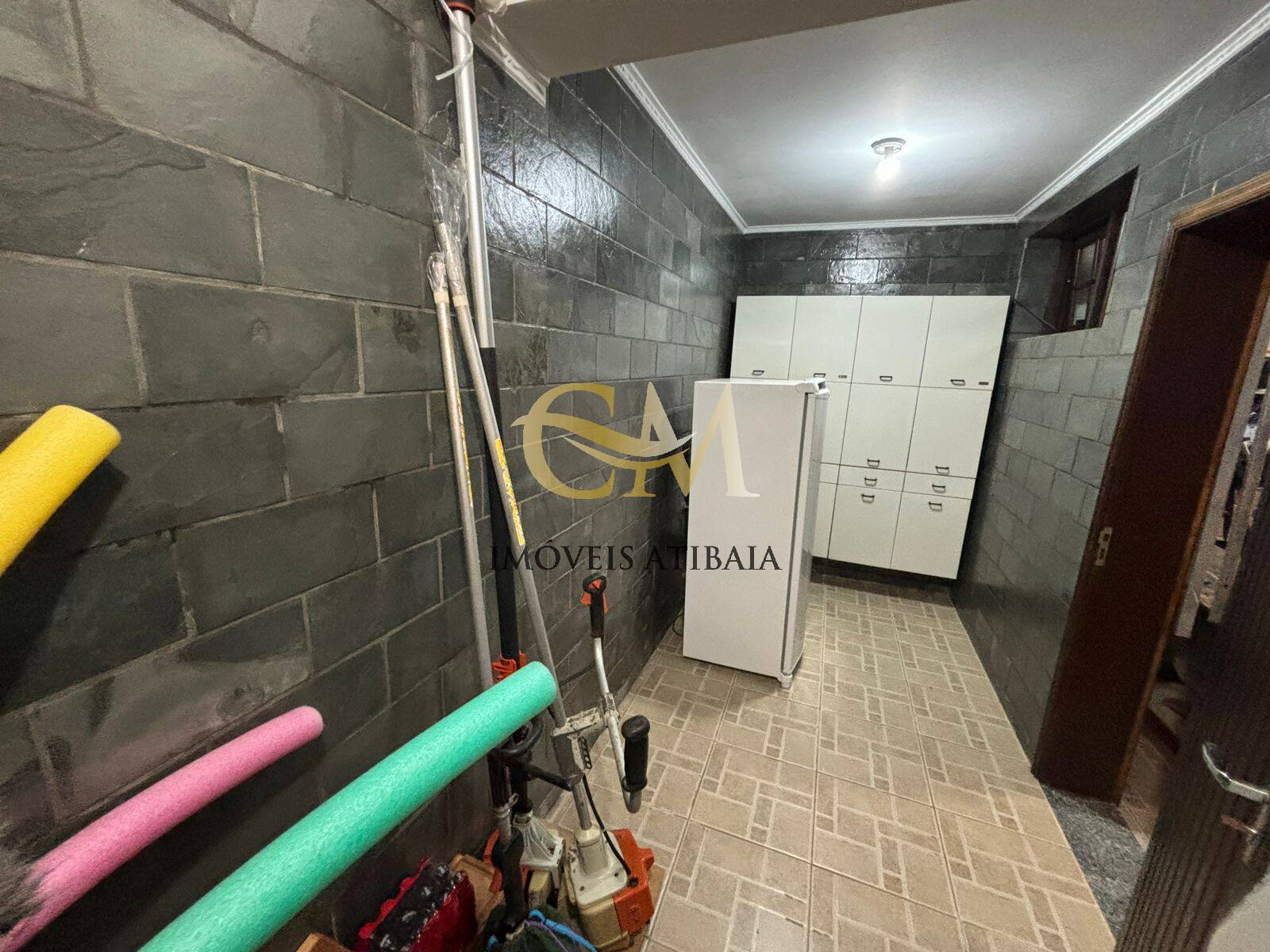 Casa para alugar com 5 quartos, 327m² - Foto 38