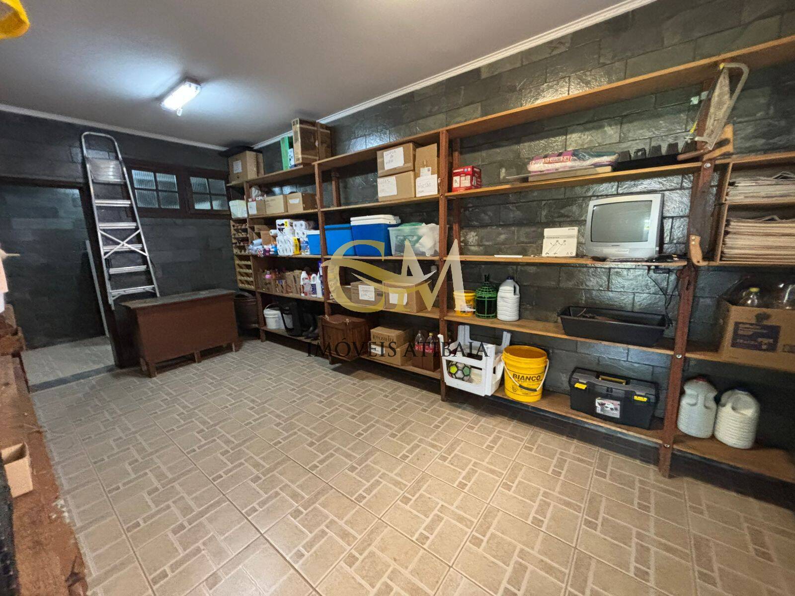 Casa para alugar com 5 quartos, 327m² - Foto 36