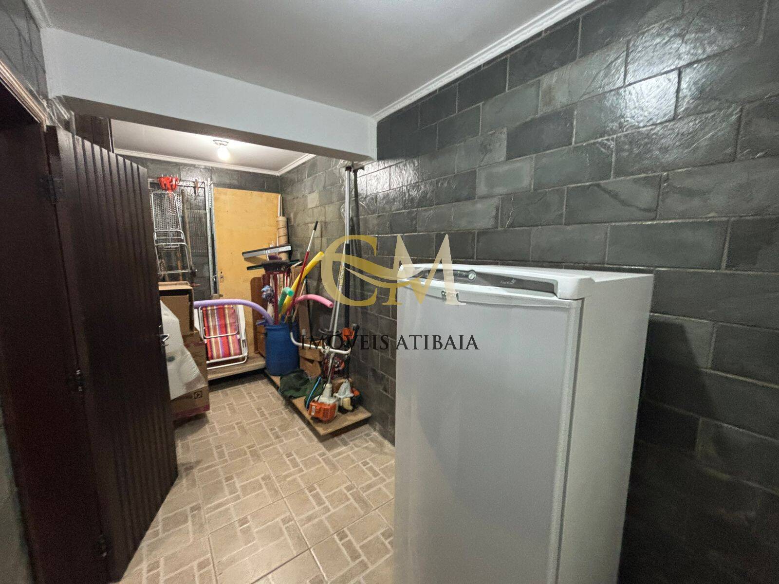 Casa para alugar com 5 quartos, 327m² - Foto 39