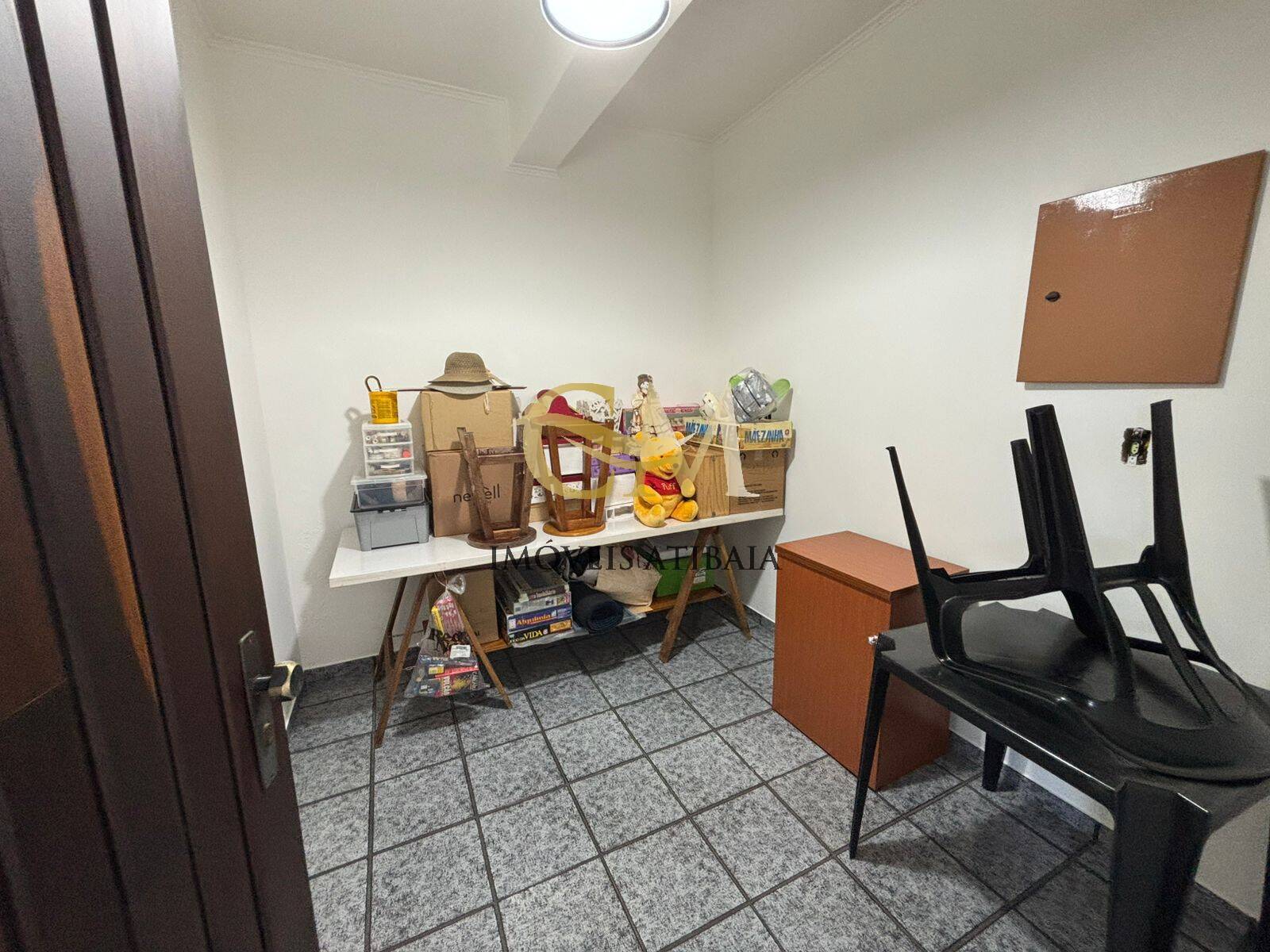 Casa para alugar com 5 quartos, 327m² - Foto 35