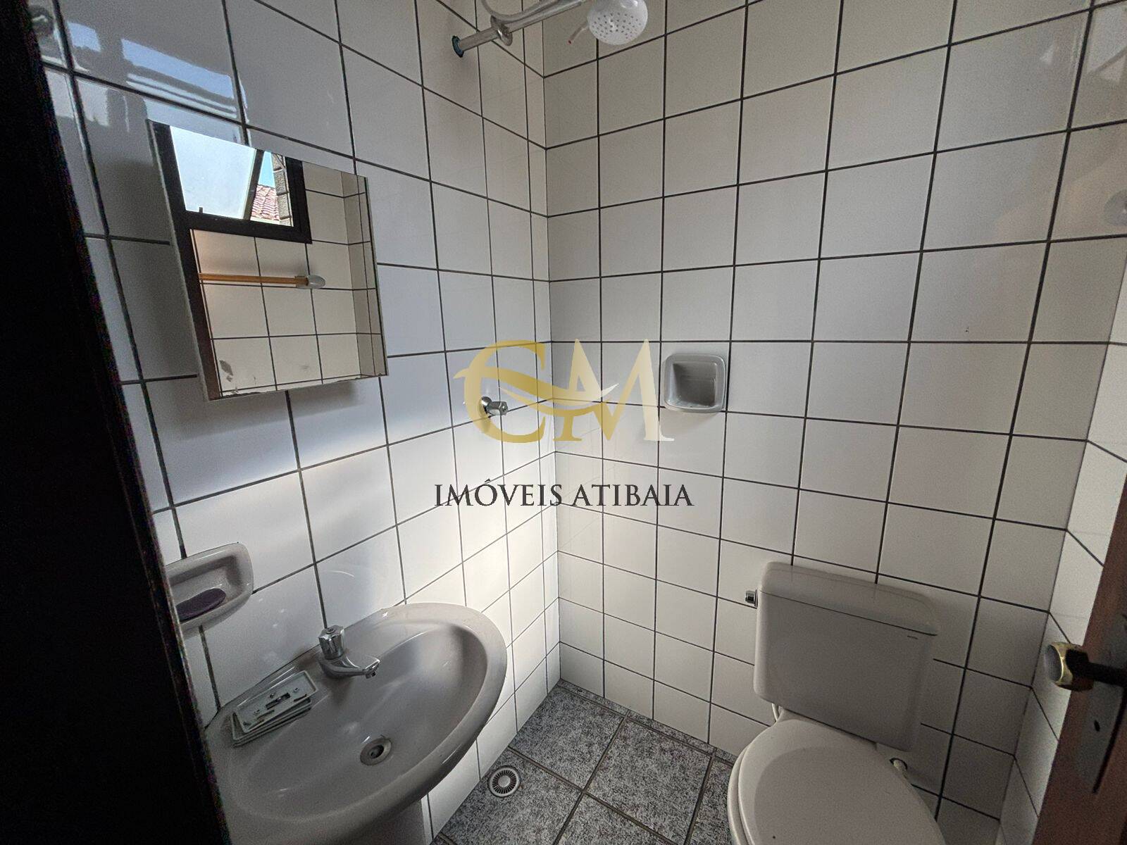 Casa para alugar com 5 quartos, 327m² - Foto 31