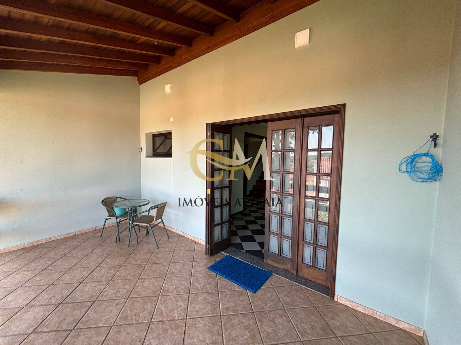 Casa para alugar com 5 quartos, 327m² - Foto 10