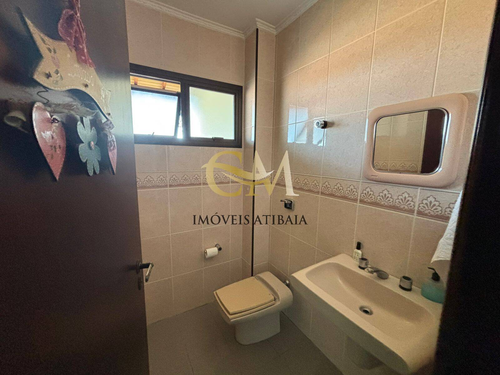 Casa para alugar com 5 quartos, 327m² - Foto 11