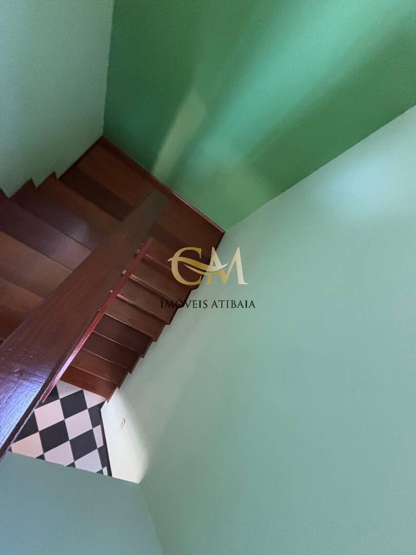 Casa para alugar com 5 quartos, 327m² - Foto 15