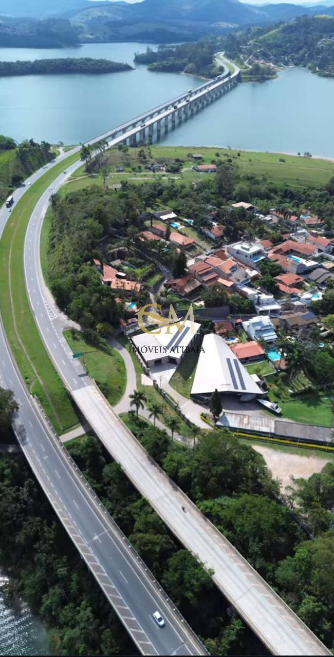 Casa à venda com 3 quartos, 450m² - Foto 1