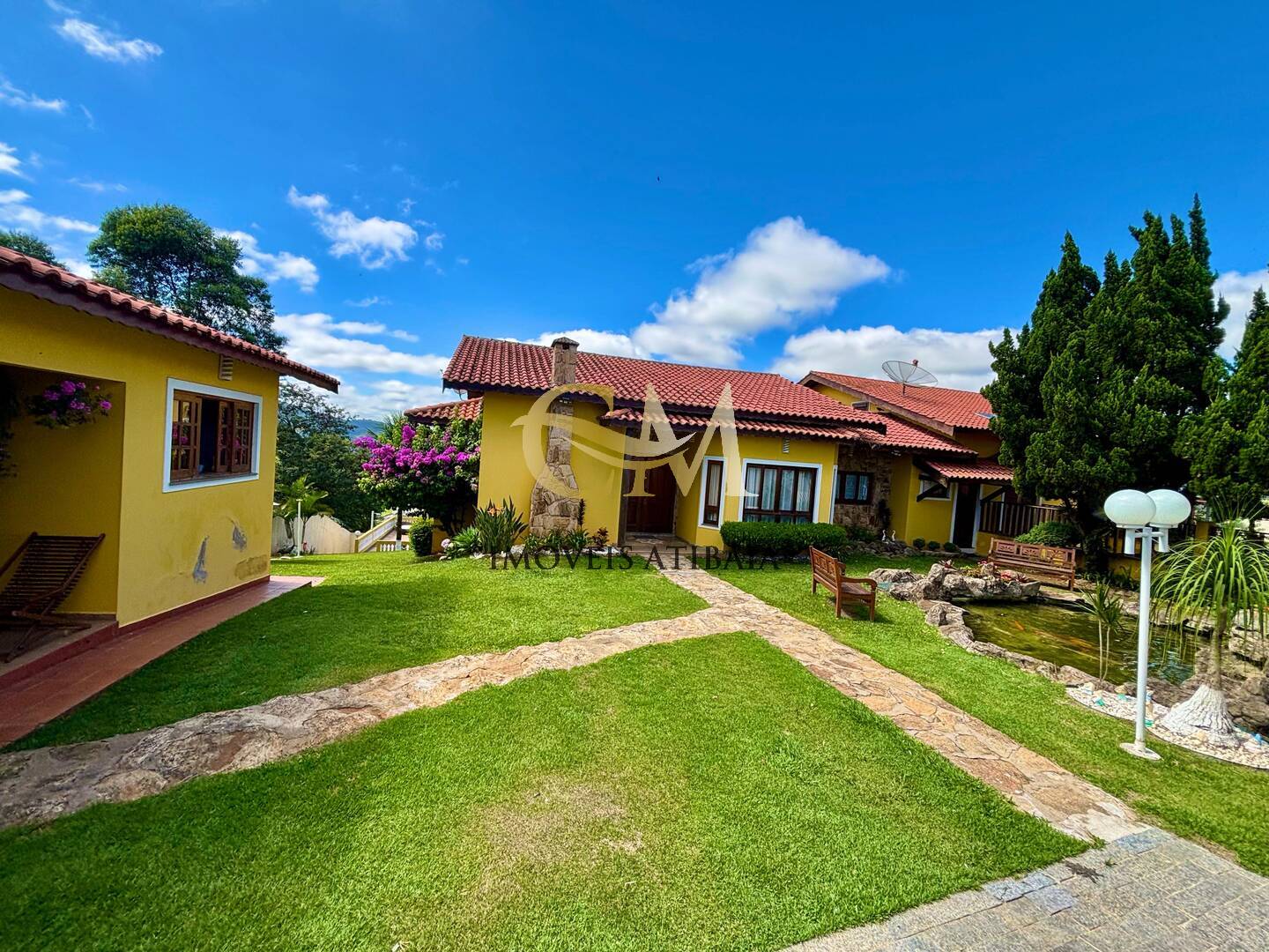 Casa à venda com 3 quartos, 500m² - Foto 2
