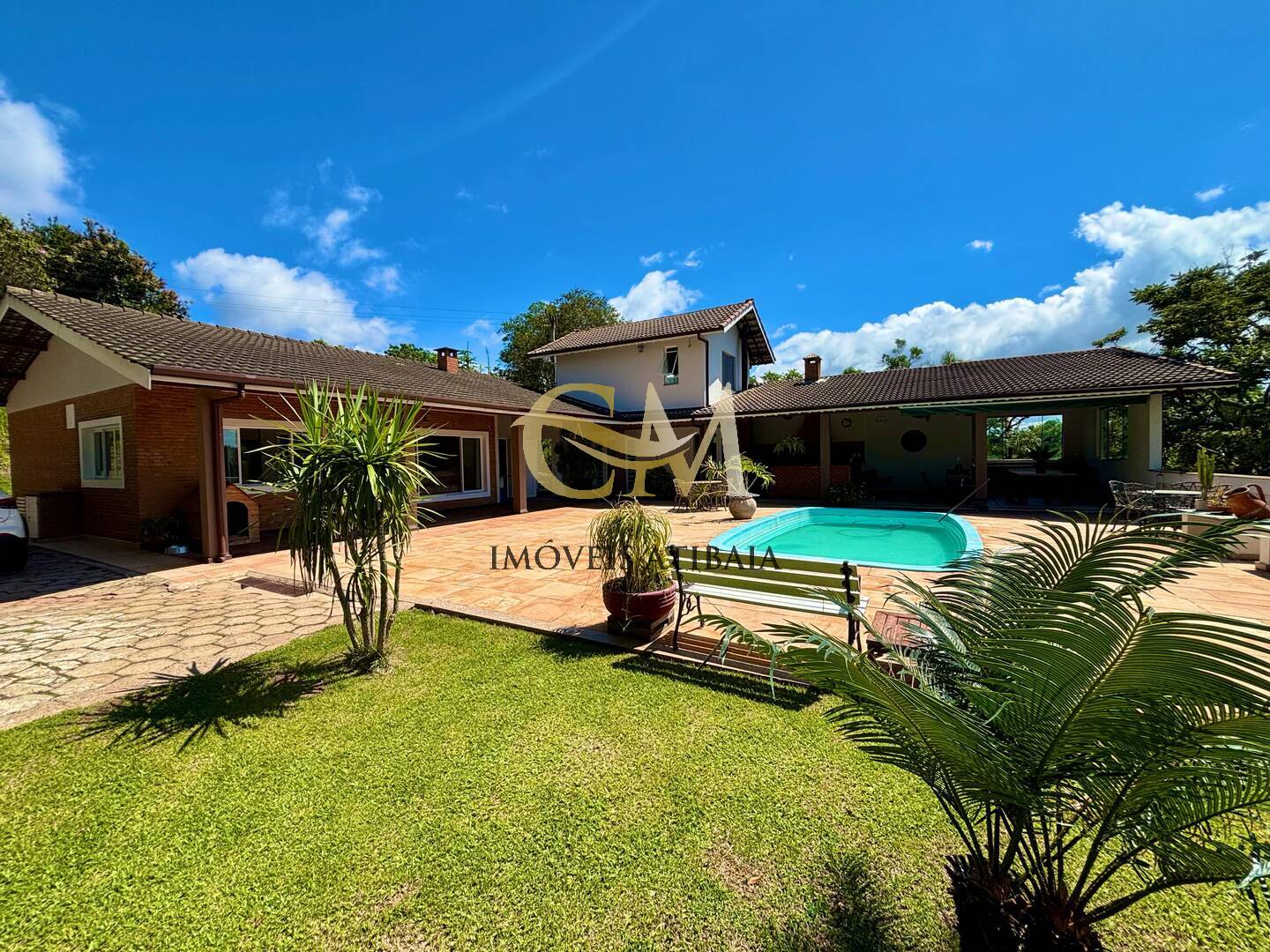 Casa à venda com 3 quartos, 4897m² - Foto 1