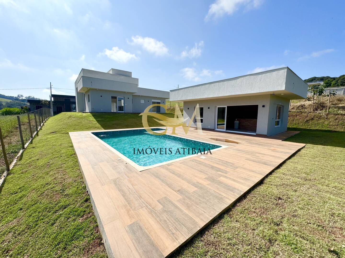 Casa de Condomínio à venda com 3 quartos, 1000m² - Foto 1