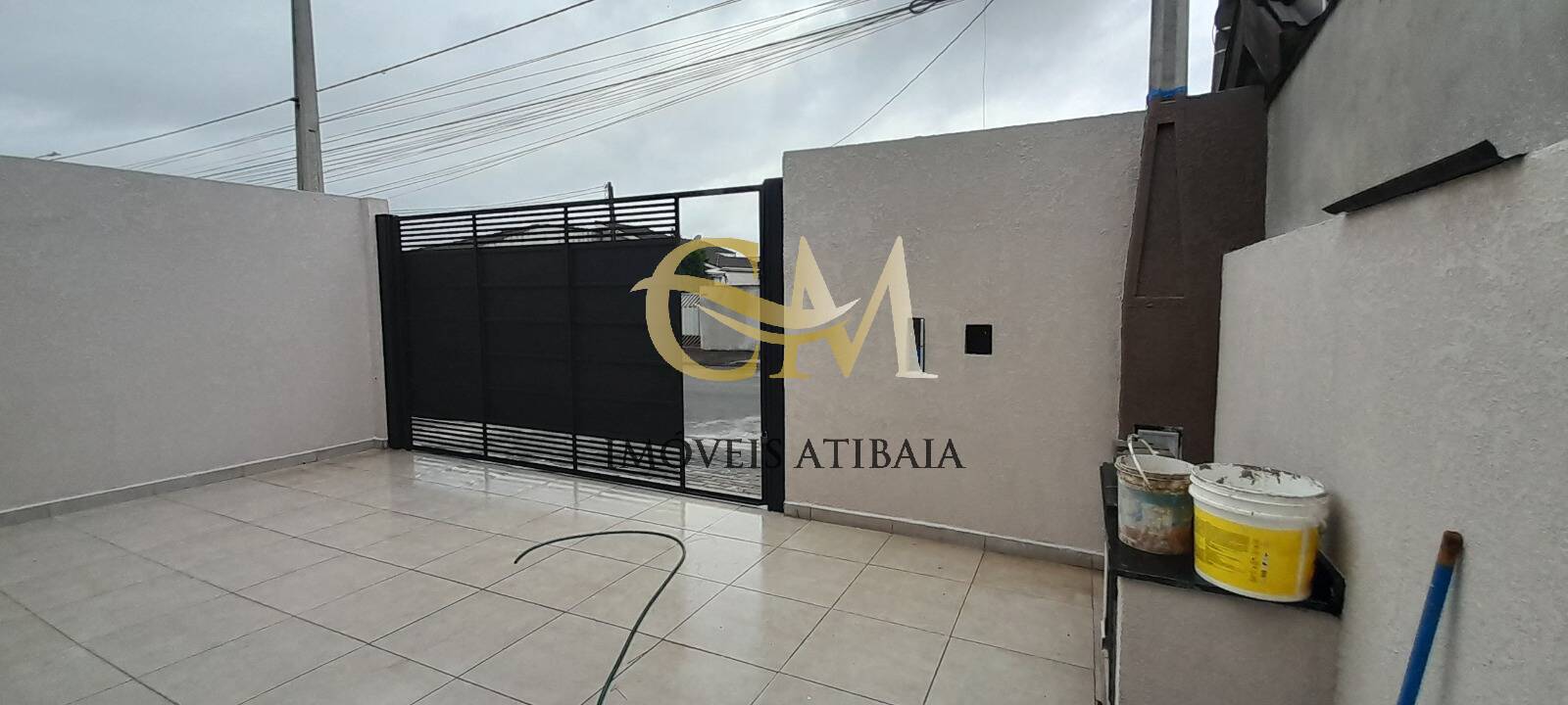 Casa à venda com 3 quartos, 176m² - Foto 2
