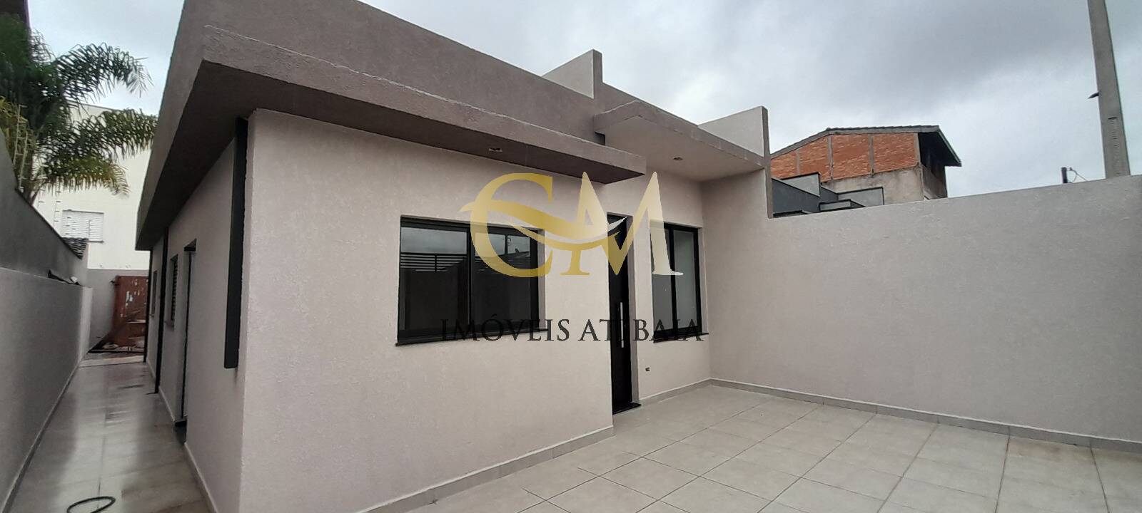 Casa à venda com 3 quartos, 176m² - Foto 1