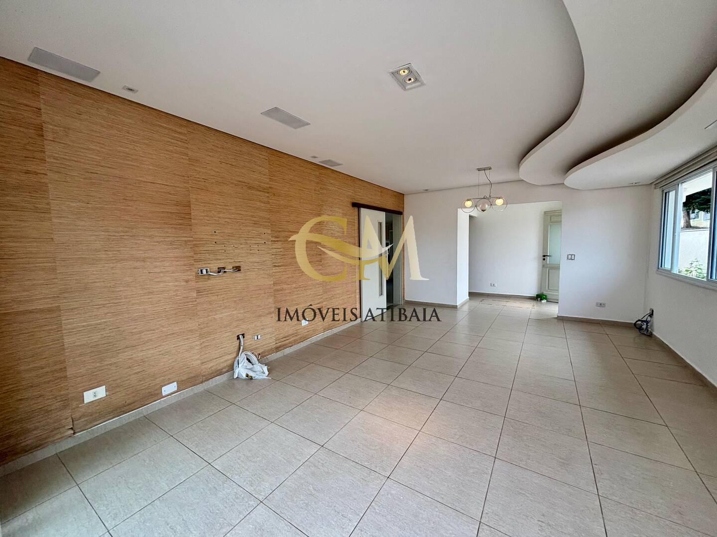 Casa à venda com 3 quartos, 342m² - Foto 4