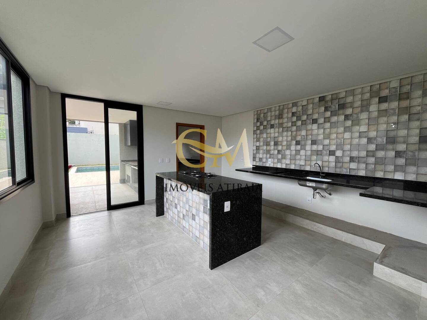 Casa à venda com 3 quartos, 250m² - Foto 5
