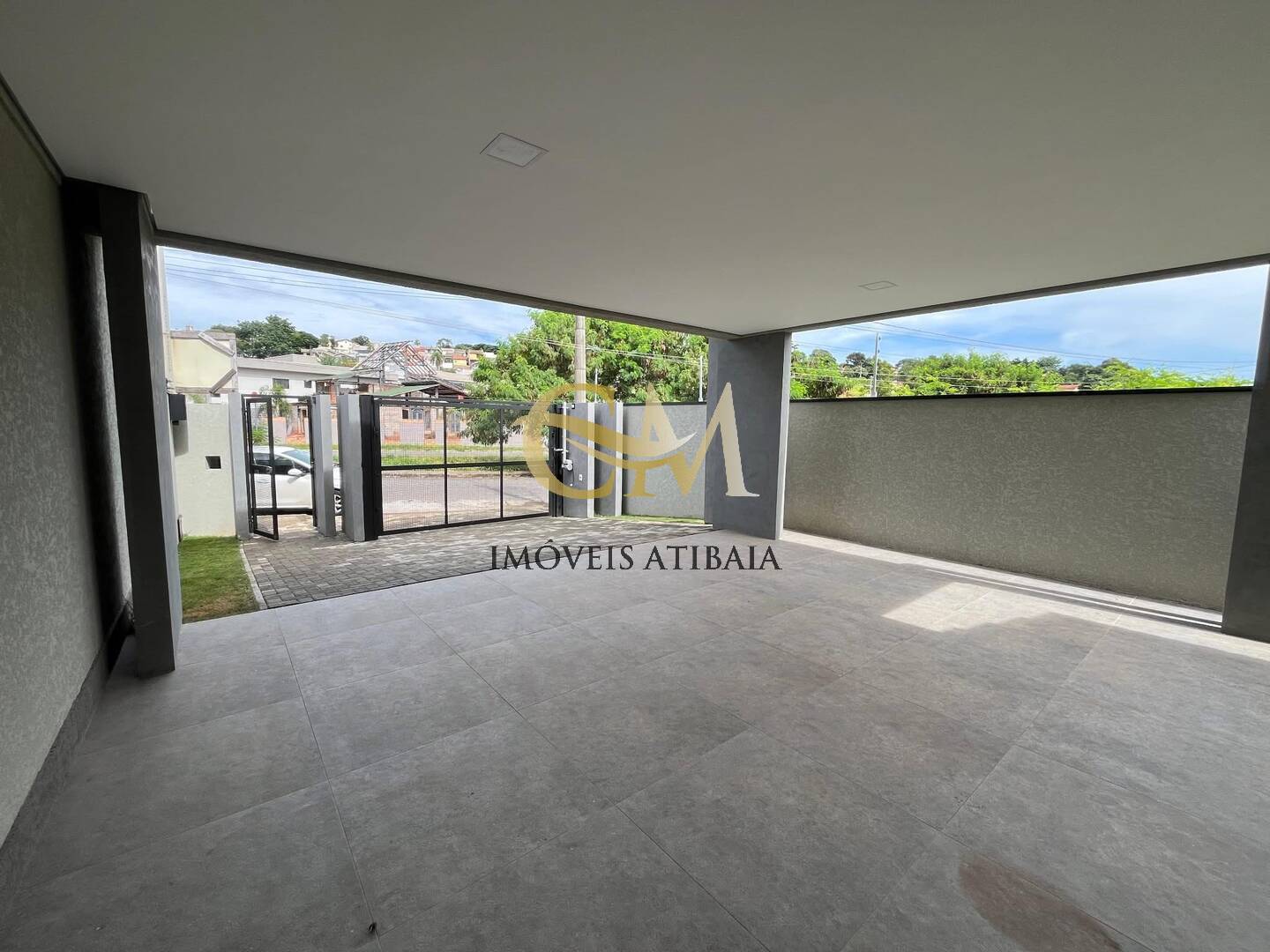 Casa à venda com 3 quartos, 250m² - Foto 2