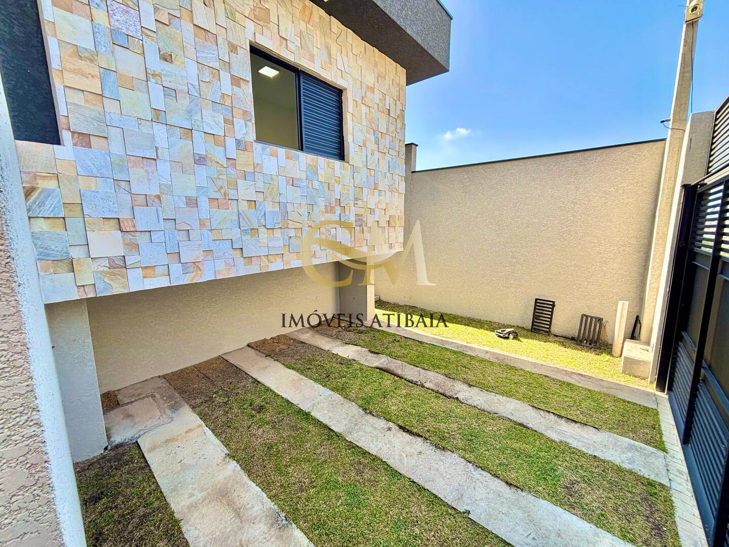 Casa à venda com 3 quartos, 217m² - Foto 4