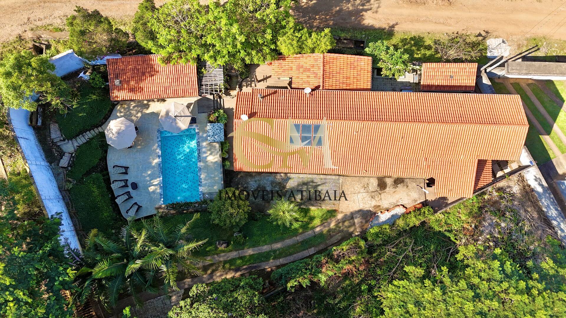Casa à venda com 3 quartos, 851m² - Foto 4