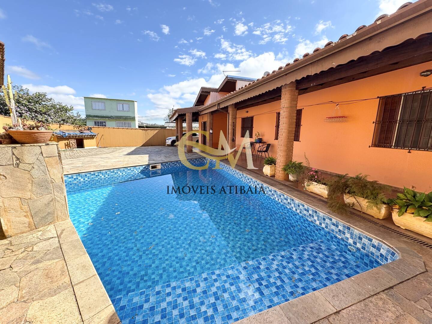 Casa de Condomínio à venda com 4 quartos, 384m² - Foto 1