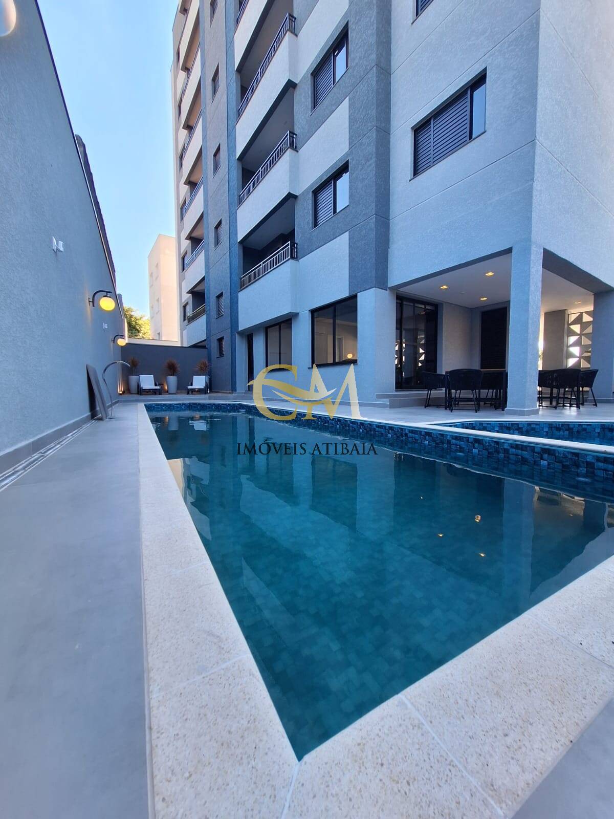 Apartamento à venda com 2 quartos, 62m² - Foto 1