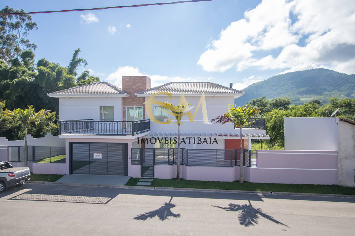 Casa à venda com 3 quartos, 250m² - Foto 1