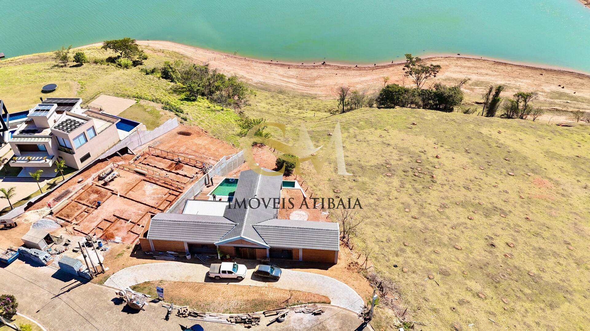 Casa de Condomínio à venda com 4 quartos, 318m² - Foto 4