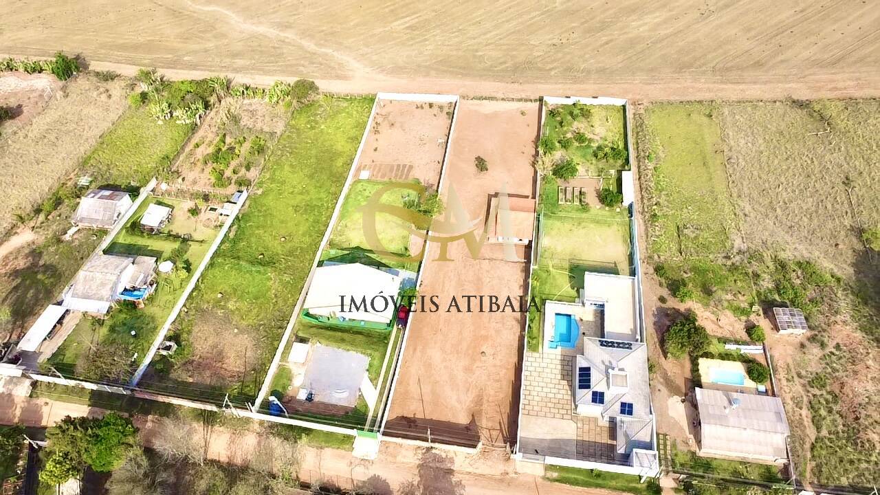 Casa, 2 quartos, 2600 m² - Foto 2