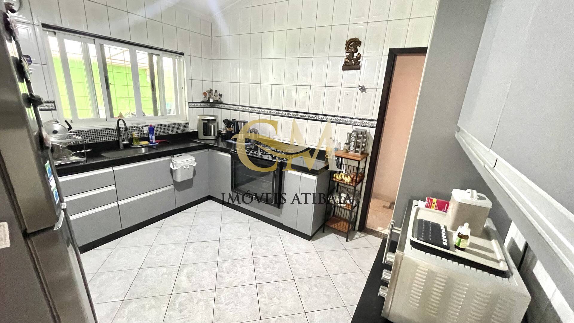 Casa, 3 quartos, 298 m² - Foto 3